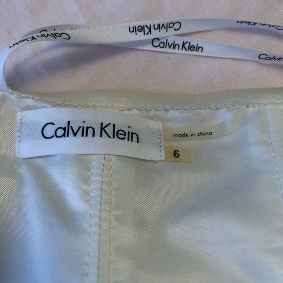 NWOT Calvin Klein white textured fabric strapless dress - Picture 4 of 5
